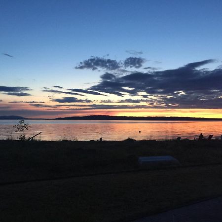 Maxwelton Beach Sunsets! Kayaks & Paddleboards! 1 Min Walk To The Water! Clinton Buitenkant foto